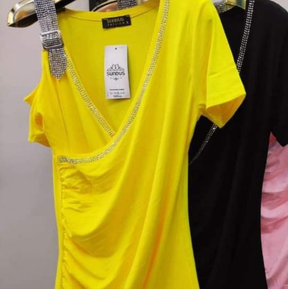 Stylish women's fashion top